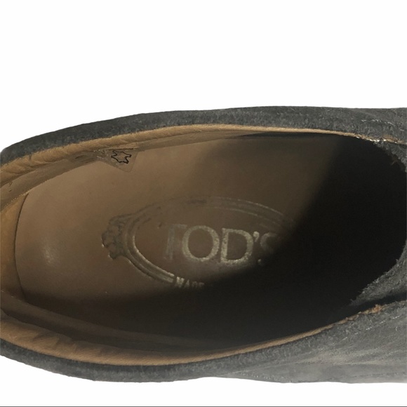 FLASH SALE….Tod's Mens/Womens Gray Suede Ankle Boot - Picture 12 of 16